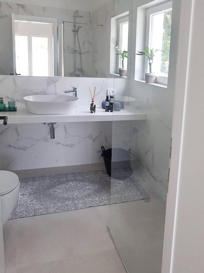 Villa Oleana ماكارسكا المظهر الخارجي الصورة